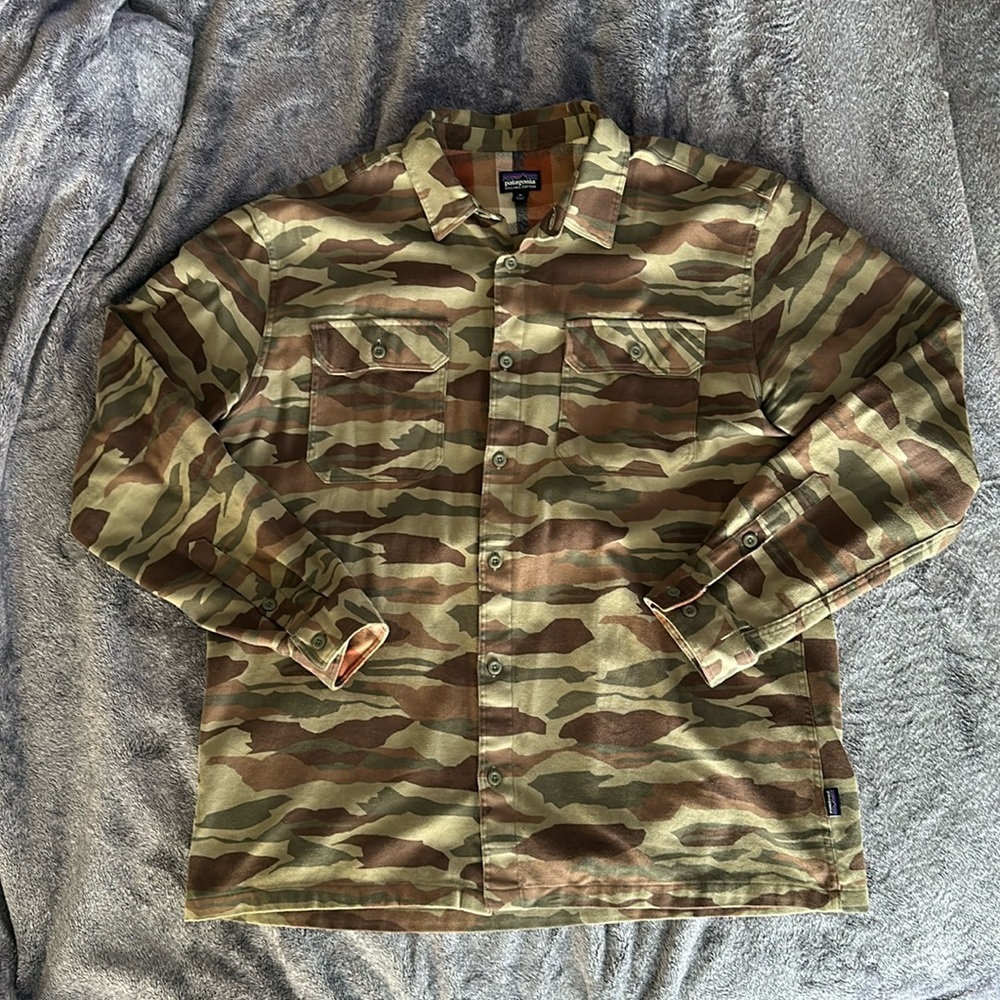 Patagonia Men’s Longsleeve Button Down Organic Cotton